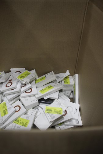 Box – 81 Pcs – Other, Apple iPad – Untested Customer Returns – Apple