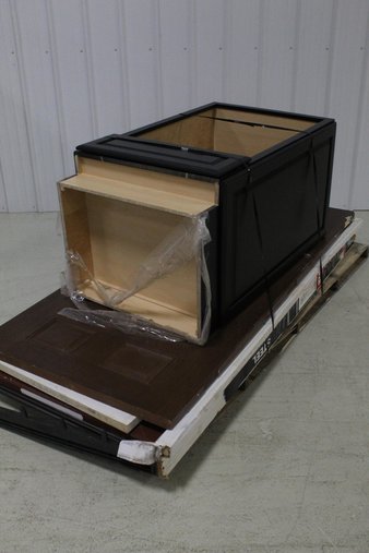 1 Pallets – 5 Pcs – Hardware – Damaged / Missing Parts – ReliaBilt, Milliken Millwork, Inc., Hampton Bay, Therma-Tru Benchmark Doors