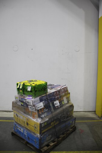 Truckload 24 Pallets – 169 Pcs – Bar Refrigerators & Water Coolers, Freezers, Vacuums, Camping & Hiking – Untested Customer Returns – Walmart