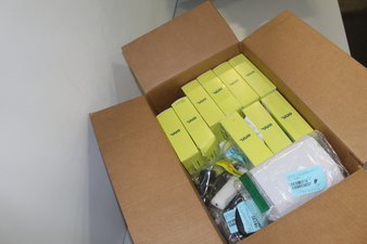 Box – 41 Pcs – IPTV – Customer Returns (Plug and Play Tested) – onn.