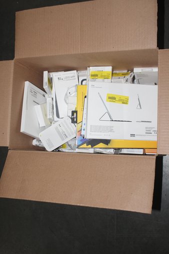 2 Boxes – 125 Pcs – Other, Cases – Untested Customer Returns – Apple, Zagg, OtterBox