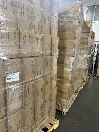 Weekend Deal! – 1 Pallet – 42 Pcs – Optics / Binoculars – Overstock – Celestron