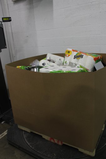 Pallet – 502 Pcs – Cleaning Supplies, Other – Customer Returns – Glade, Febreze, PROCTER & GAMBLE, Up & Up