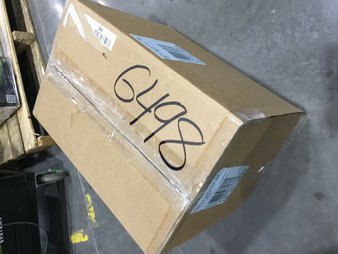 Box – 20 Pcs – In Ear Headphones, Microsoft – Untested Customer Returns – JBL, Samsung, Microsoft, Apple
