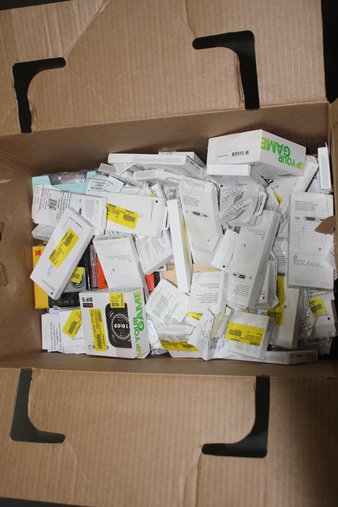 3 Parcel Boxes – 282 Pcs – In Ear Headphones, Other, Apple iPad, Point & Shoot – Untested Customer Returns – Major Retailer