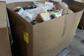 Pallet – 1210 Pcs – Stationery & Invitations, Decorations & Favors, Giftwrap & Supplies, Books – Customer Returns – Hallmark, Scholastic, IN Spinners, Creative Converting