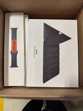 Box – 19 Pcs – Apple Watch – Untested Customer Returns – Apple, Zagg
