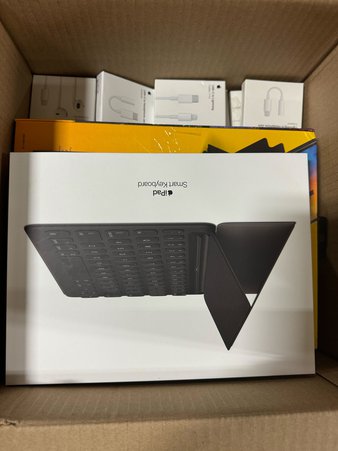 Box – 43 Pcs – Other, In Ear Headphones – Untested Customer Returns – Apple, Zagg