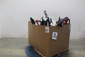 1 Pallet – 17 Pcs – Vacuums – Damaged / Missing Parts / Tested NOT WORKING – Dyson, Shark