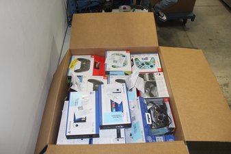 Weekend Deal! 3 Boxes – 117 Pcs – Microsoft, Sony – Untested Customer Returns – Microsoft, BackBone, PowerA, Razer