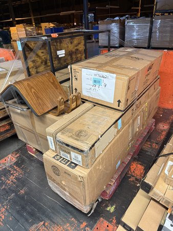 3 Pallets – 130 Pcs – Curtains & Window Coverings, Sheets, Pillowcases & Bed Skirts, Bedding Sets, Rugs & Mats – Mixed Conditions – Unmanifested Home, Window, and Rugs, Max Blackout, Asstd National Brand, Shuteye Supply