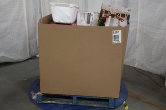 1 Pallets – 192 Pcs – New Pet Toys & Pet Supplies, Decorations & Favors, Disposable Tableware – New and New Damaged Box – Walmart