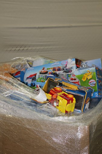 Pallet – 36 Pcs – Not Powered, Pools & Water Fun, Vehicles, Trains & RC, Water Guns & Foam Blasters – Customer Returns – Paw Patrol, Madd Gear, Nerf, Summer Waves Elite