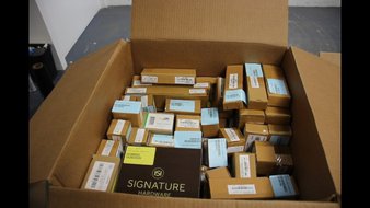 Box – 166 Pcs – Hardware, Kitchen & Bath Fixtures, Bath, Kitchen & Dining – Open Box Like New – Signature Hardware, A29