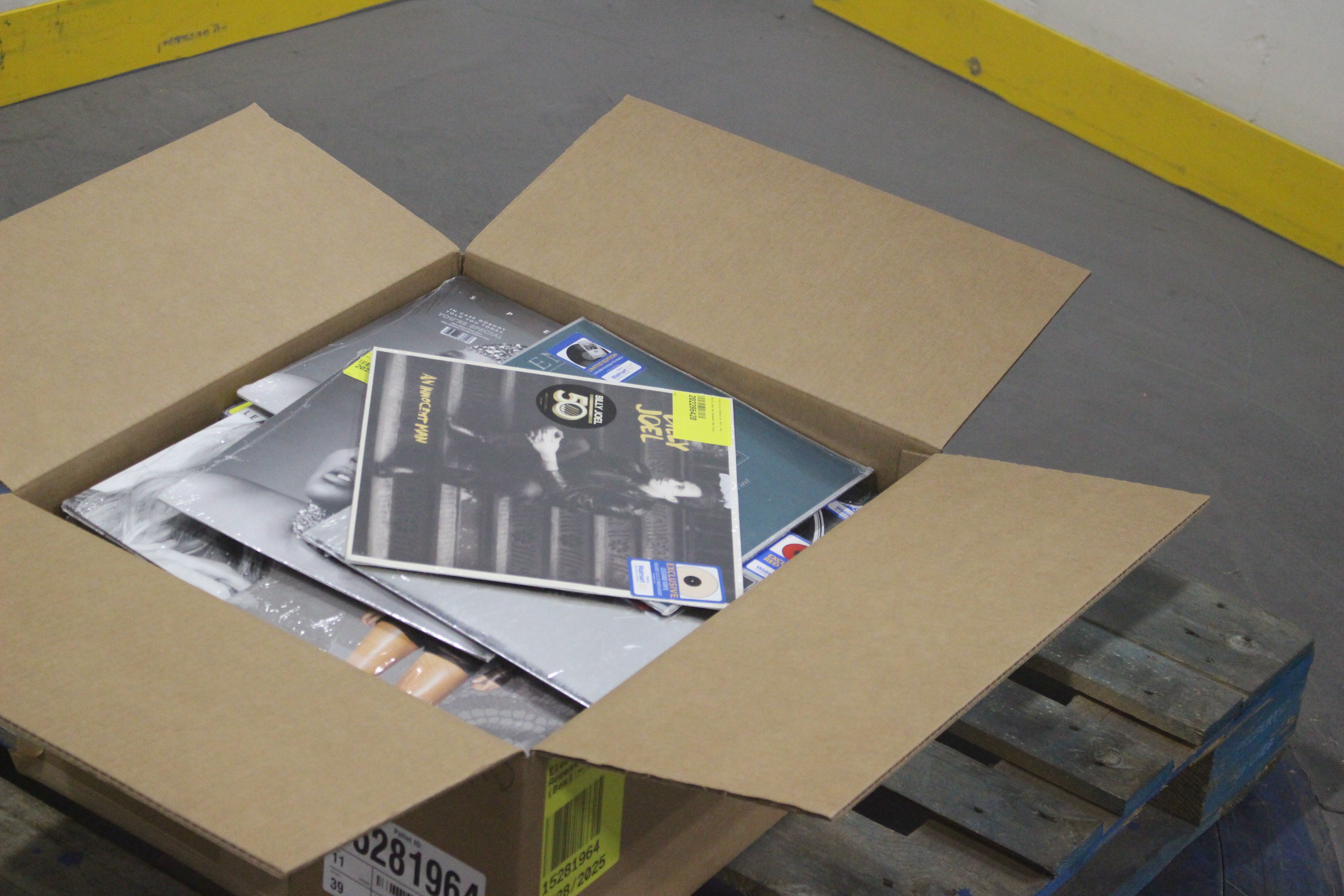 1 Parcel Box - 147 Pcs - DVD Discs - NEW/SEALED Products