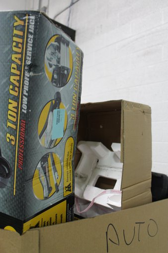 Pallet – 41 Pc(s) – Power, Hand, Exercise & Fitness, Tool Accessories – Customer Returns – EverStart, Torin Jack, Hyper Tough