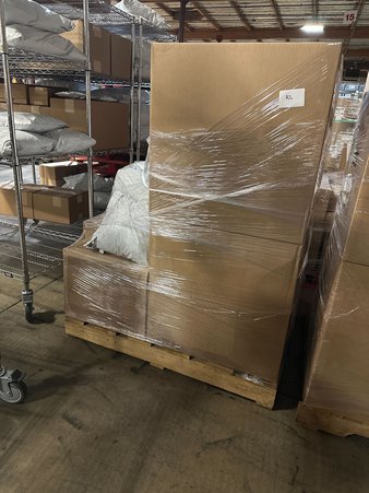2 Pallets – 949 Pcs – Apparel (Men, Woman, Kids) – Untested Customer Returns – Major Retailer
