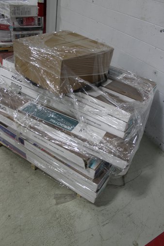 Pallet – 49 Pcs – Floor Care, Hardware – Customer Returns – QuickStep, Pergo