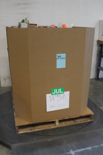 Pallet – 103 Pcs – Action Figures, Stuffed Animals, Water Guns & Foam Blasters, Boardgames, Puzzles & Building Blocks – Customer Returns – Hasbro, Nerf, Beyblade, Boxer