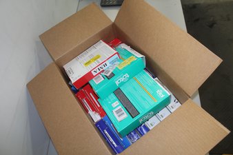 1 Parcel Box Box- 25 Pcs – Other – Customer Returns (Plug and Play Tested) – Samsung, Motorola, TCL, BLU – Walmart