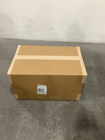 1 Parcel Box – 27 Pcs – Jackets & Outerwear, Jeans, Pants, Legging & Shorts – Untested Customer Returns – Columbia, The North Face, ActionHeat – Outdoor Retailer